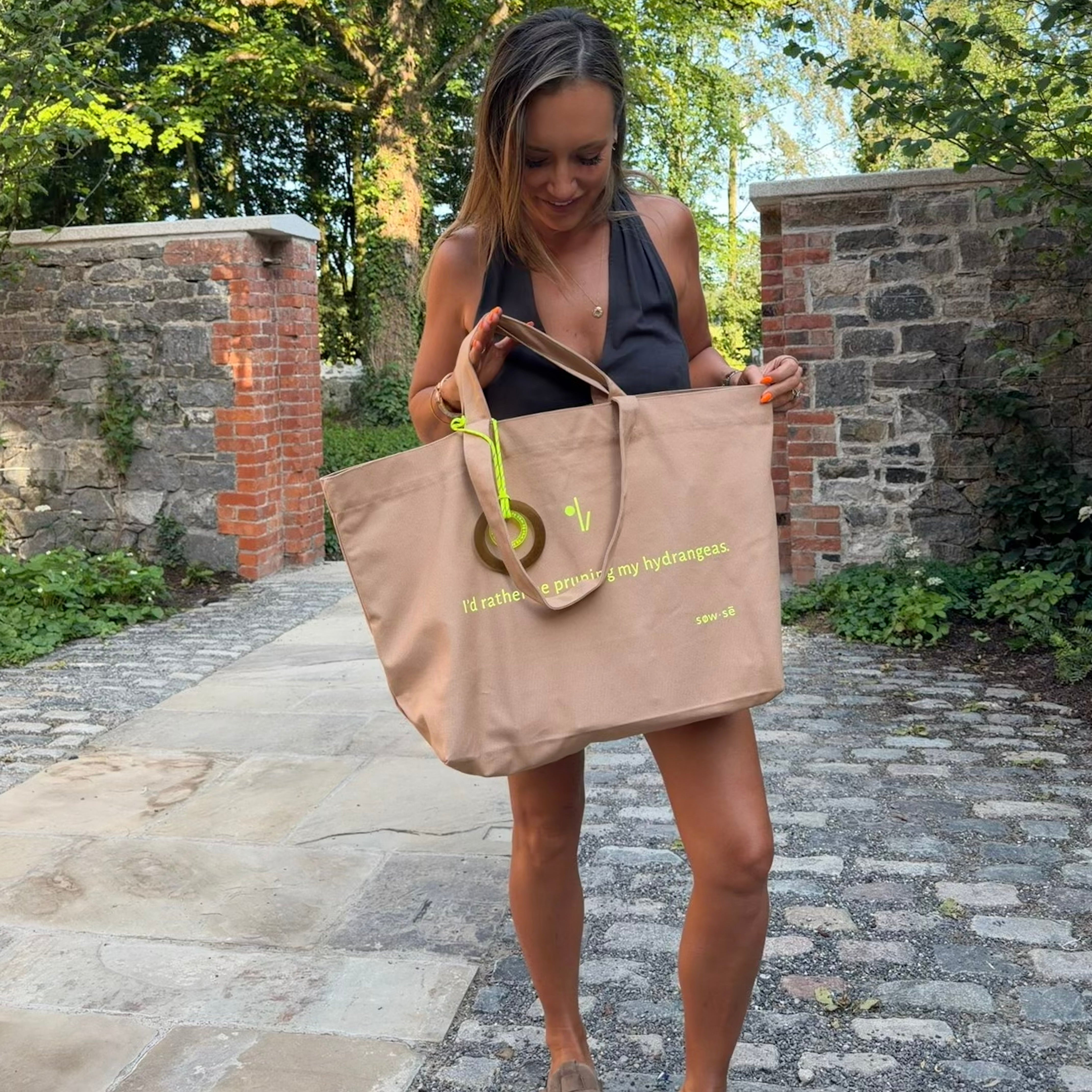 Tote Bag 'I'd Rather Be Pruning My Hydrangeas'