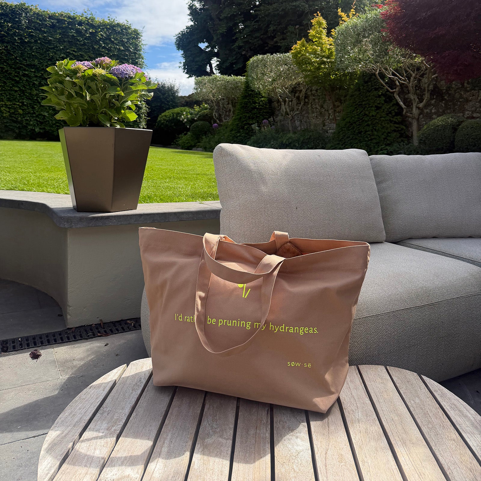 Tote Bag 'I'd Rather Be Pruning My Hydrangeas'